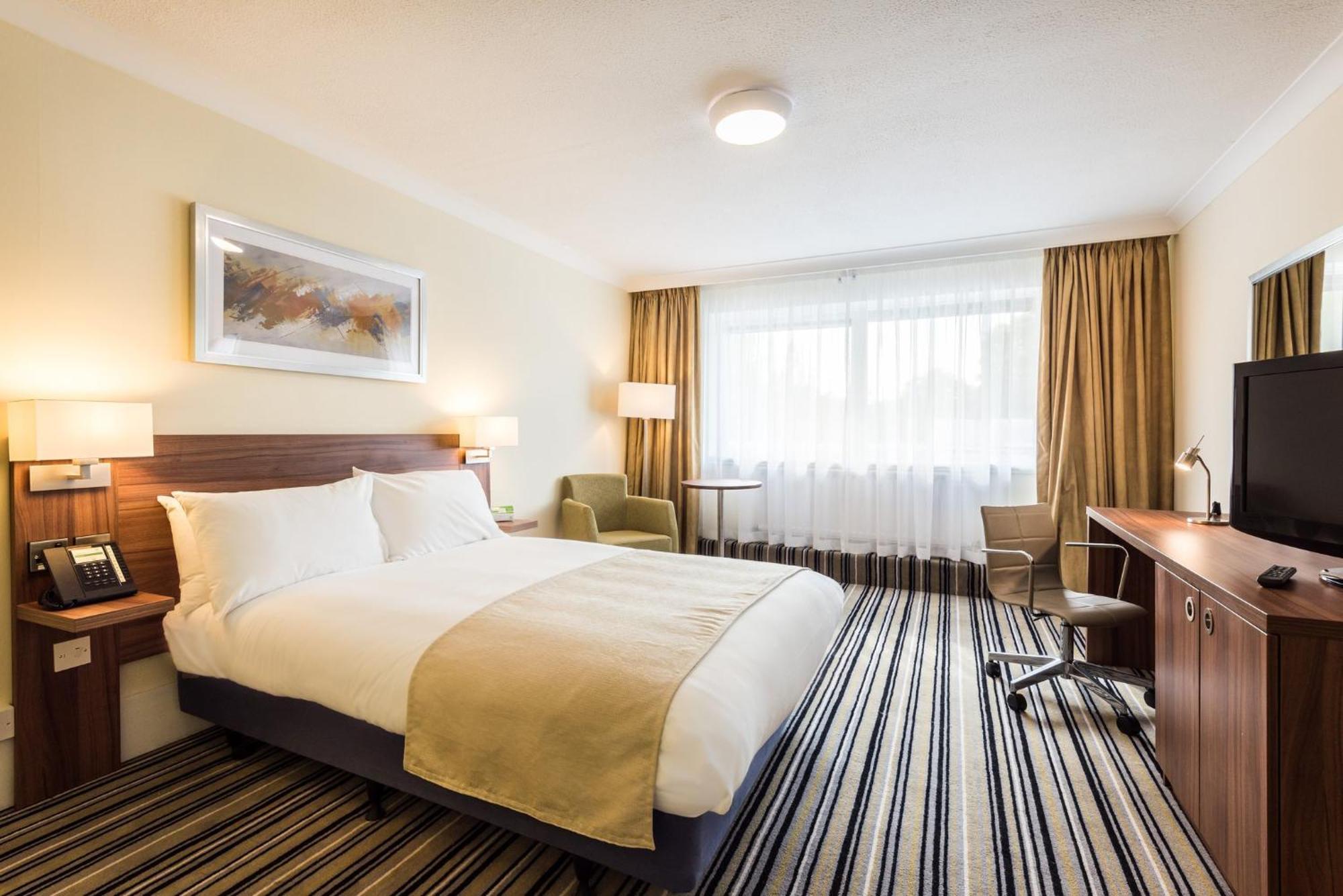 Hotel By Ihg 4*